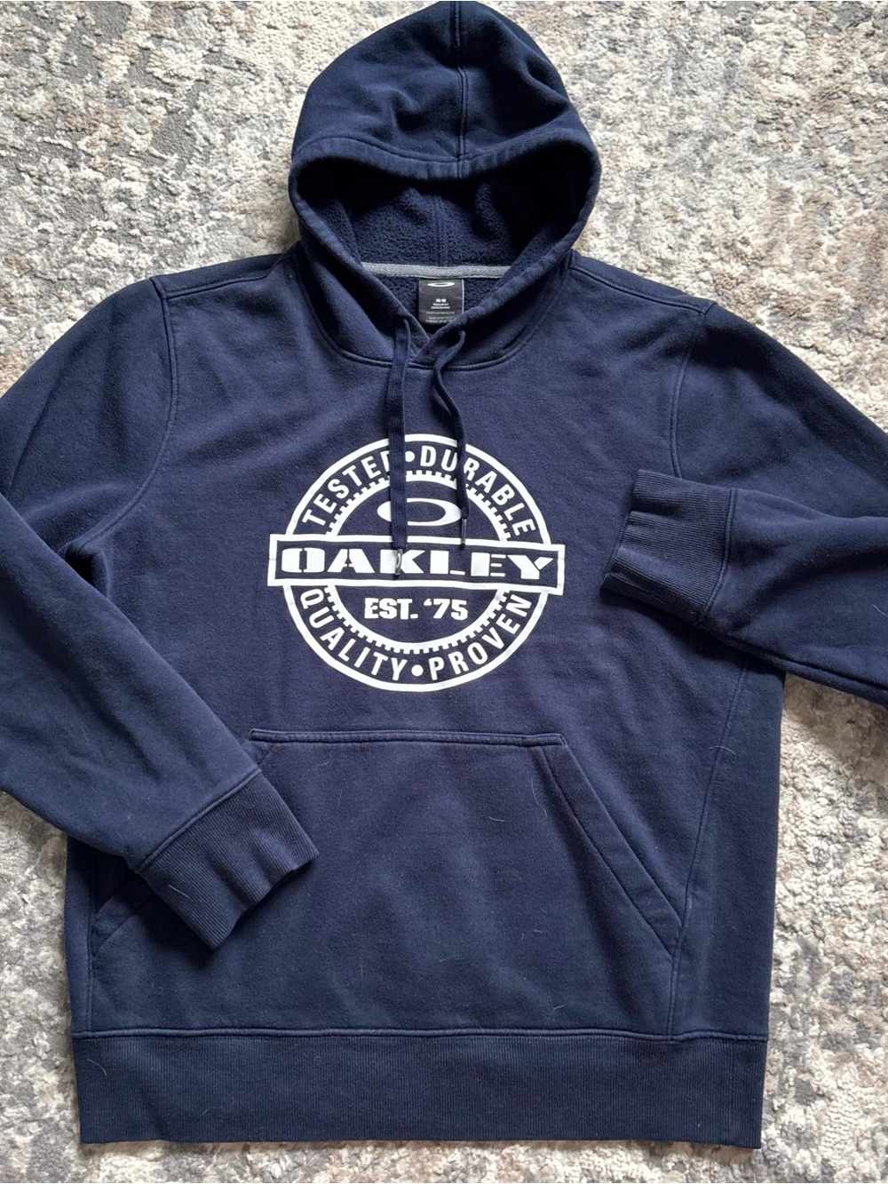 Oakley M Women's Navy Hoodie with White Logo Graphic Badge